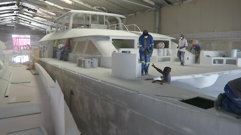SOUTH AFRICA - Cape Town - Boat building (Video) (Asc)