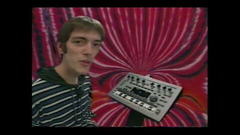 Roland JP 8000 synth and MC-303 Groovebox Demonstration