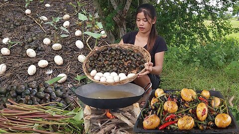 Cooking Eggs with waterlily recipe and Eating Delicious while in jungle