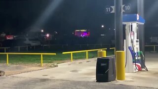 High speed chase ends at Cooper's Barbeque for a Randall King Concert