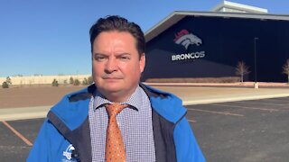 Broncos look to avoid making history vs. Chiefs