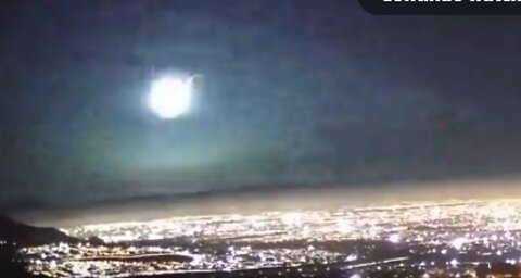 METEORITES COMING TO ABOUT 27 MILES ABOVE EARTH CREATED MASSIVE FIREBALLS IN THE SKY
