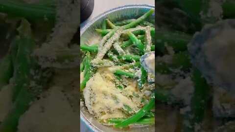 Garlic Parmesan Green beans made in the #airfryer #keto #ketoveggies #ketoairfryer #Shorts