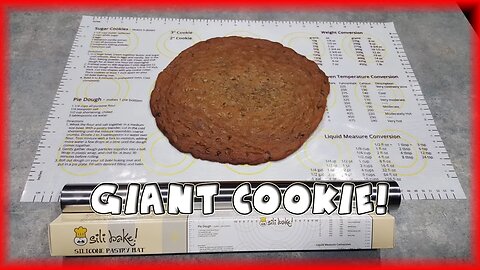 Giant Chocolate Chip Cookie - Pastry Mat Review - *GIVEAWAY*