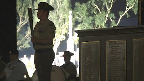 Darwin Anzac day dawn ceremony and parade *B-Roll*