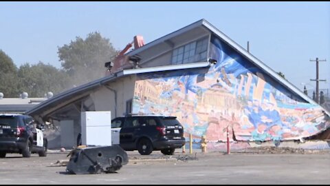Artist of destroyed Barrio Logan school mural suing San Diego Unified