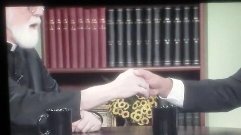 HAND SIGNS AND HANDSHAKES OF FREEMASONS THAT THEY USE IN COURT TO SCREW YOU OVER.