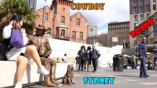 Cowboy_prank in Sydney awesome reactions. lelucon statue prank. luco patung