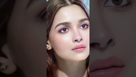 Alia Bhatt #aliabhatt #aliabhat #alia #aliabhattandranbirkapoor #aliabhatt_loves #bollywood #star