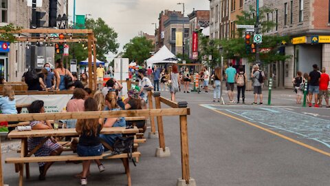 Here's What You'll Be Able To Do When Montreal Becomes A Yellow Zone On Monday