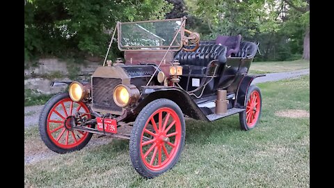 Very short clip of our 1910 Ford Model T Touring car shot with DJI Mavic Air 2