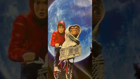 E.T. And Elliot #neca #shorts #et #toys #actionfigures #spielberg #elliot