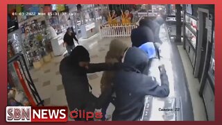 Hammer-Wielding Mob Smashes Up Jewelry Store in San Jose, CA - 5826