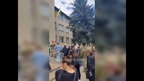 In the town of Khust, Transcarpathian region, local wives staged a rally in front of the military registration and enlistment office, protesting against sending their husbands, volunteers from the Terodefense, to the front line