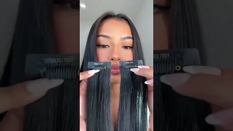 The gorgeous @imlucerocrystal uses our Luxurious 26 inch Remy extensions #hairtutorial