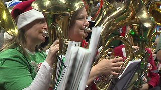 Tuba players break world record in Kansas City