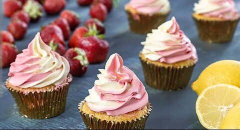 lemon strawberry easy delicious cupcaces.