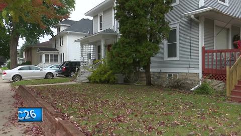 Police continue search for Oshkosh home intruder