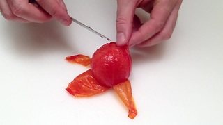 Comment peler (ou monder) une tomate