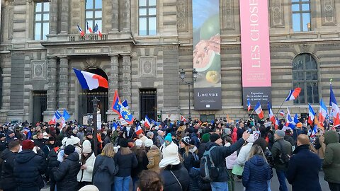 Manifestation place des Victoires à Paris le 17/12/2022 - Cortège national de la résistance.