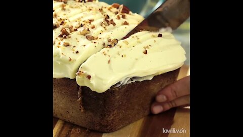 Banana Pound cake with White Chocolate Frosting