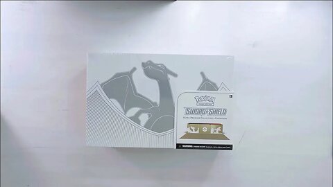 Pokèmon Ultra Premium Collection Charizard Box