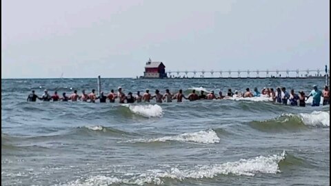 Rescue Teams form at lake Michigan