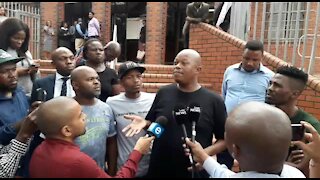 SOUTH AFRICA - Durban - Mampintsha outside Pinetown magistrates Court (Videos) (3a3)
