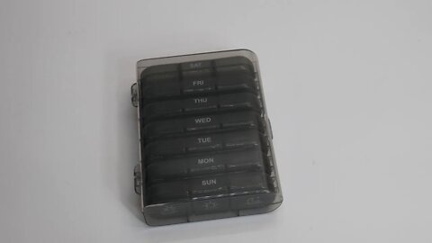 Weekly Pill Organizer 3 Times A Day, PULIV Portable Travel Pill Box 7 Day with Large Compartments