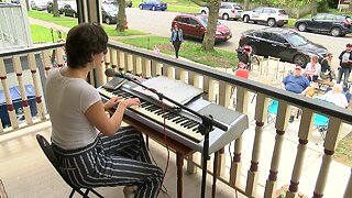 Porchfest: jam session in the Elmwood Village