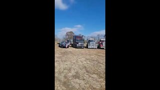 Lining up the trucks!!! 🚛🚚🛻🚒🛻🚚🚛