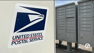 U.S. mail carrier robbed at gunpoint