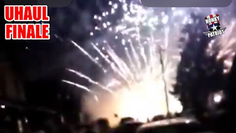 UHAUL FULL OF FIREWORKS EXPLODES IN TOLEDO, OH NEIGHBORHOOD !