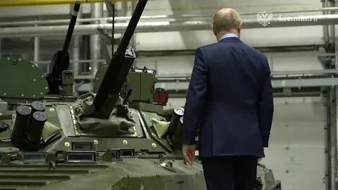 Putin inspecting the production of BMP-2M infantry fighting vehicle with Berezhok module in Tula