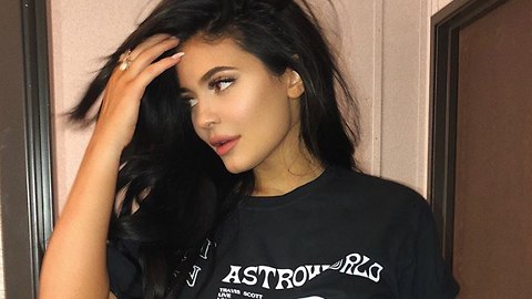 Kylie Jenner TROLLED For Travis Scott’s New Album ‘AstroWorld’!