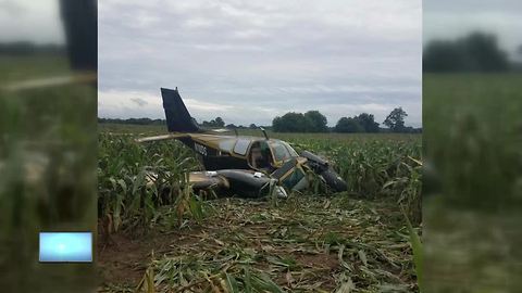 Plane crashes in Waupaca corn field, pilot injured