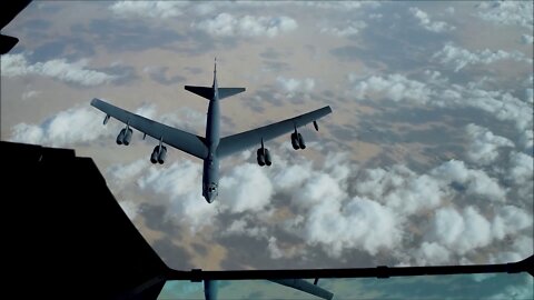 KC-10 Extender refuels B-52s