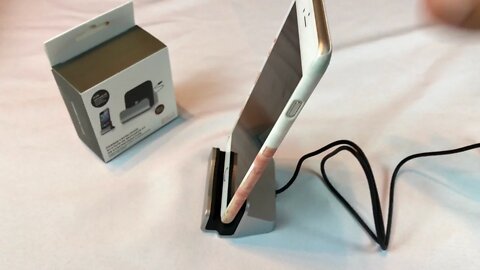 BAVIER iPhone desk charging dock and sync station stand with built-in Apple lightning connector