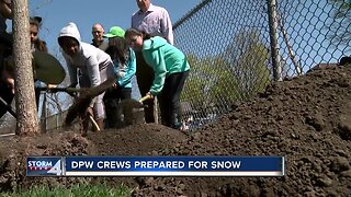 Wisconsin, DPW prepares for spring snow storm