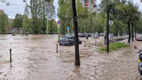 🚨WARNING: DEADLY FLOODING IN ITALY SWALLOWS STREETS, FIELDS AND HOMES