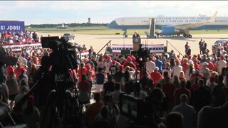 President Trump holds campaign event in WI in light of toned-down DNC