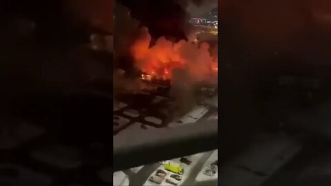 Huge fire engulfs Russian shopping mall Mega Khimki near Moscow #shorts