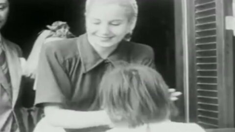 Evita Perón entrega juguetes a los niños - Día de Reyes de 1948