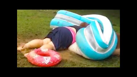 FUNNY99TEAM | WOMAN SLIDES INTO A POOL! | WATER SLIDE FAILS