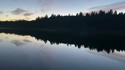 Beautiful sunset on an Oregon lake after a record day of fis