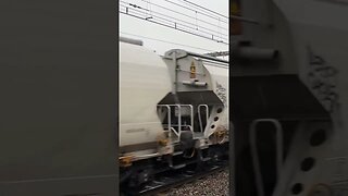 Fast freight train at Poitiers SNCF #trainspotting #train #trains