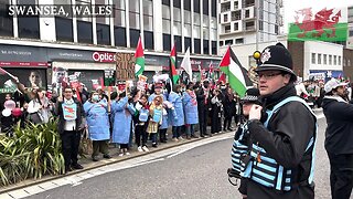 Pro-PS Protesters blocked the main Road in Swansea. Swansea March for Palestine