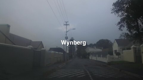 SOUTH AFRICA - Cape Town - Cape of Storms: trees uprooted in Wynberg (Video) (CCh)