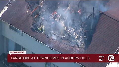 Fire erupts at Countryside Townhouses in Auburn Hills