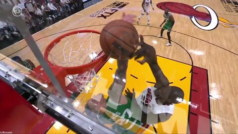 Daniel Theis meets Dewayne Dedmon at the rim to reject his dunk